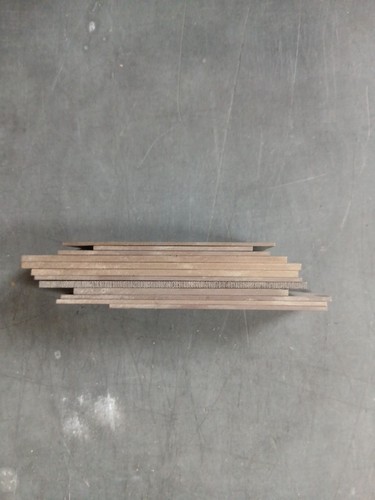 Linien aus messing für - aus,
