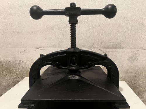 Alte buchpresse historisch - alte,